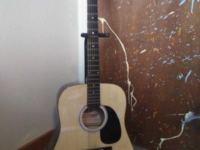 Stagg Acoustic Guitar Case/Stand/Tuner/Capo included