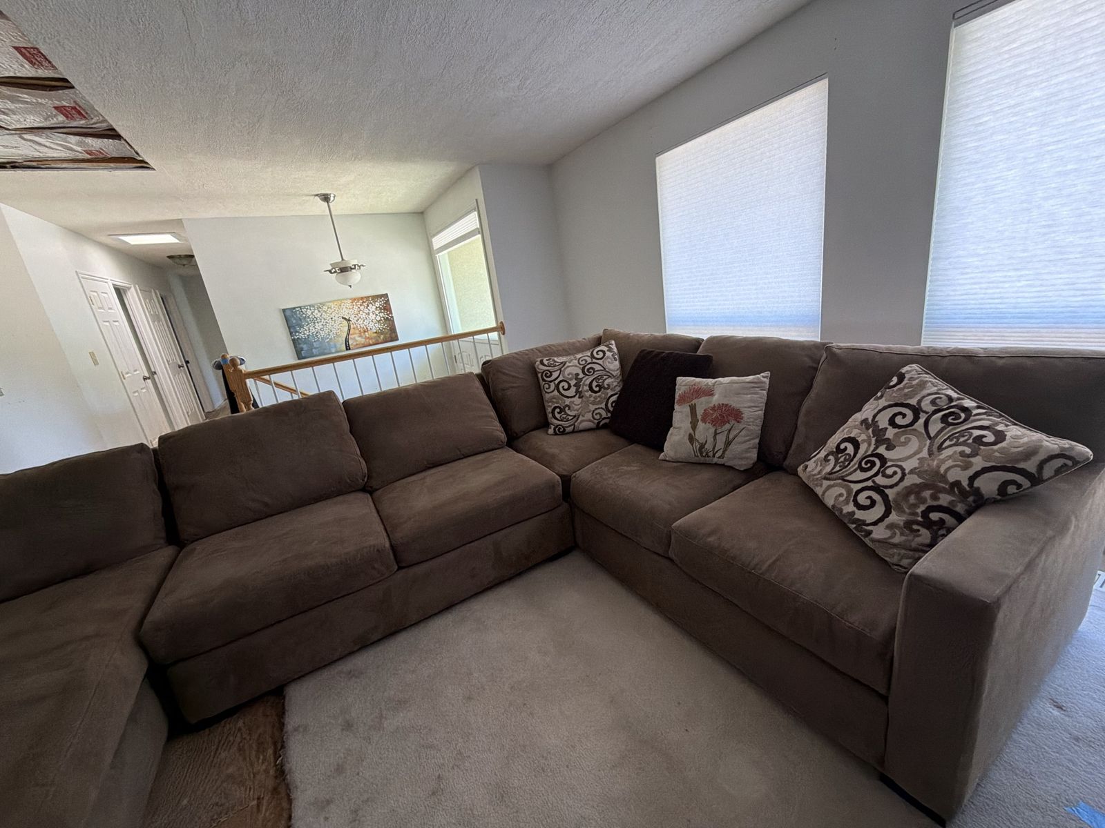 Section Fabric Sofa w/Chaise