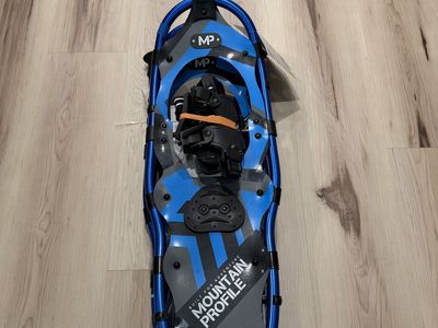 Mountain Profile Size Large Snowshoe adventure set with poles