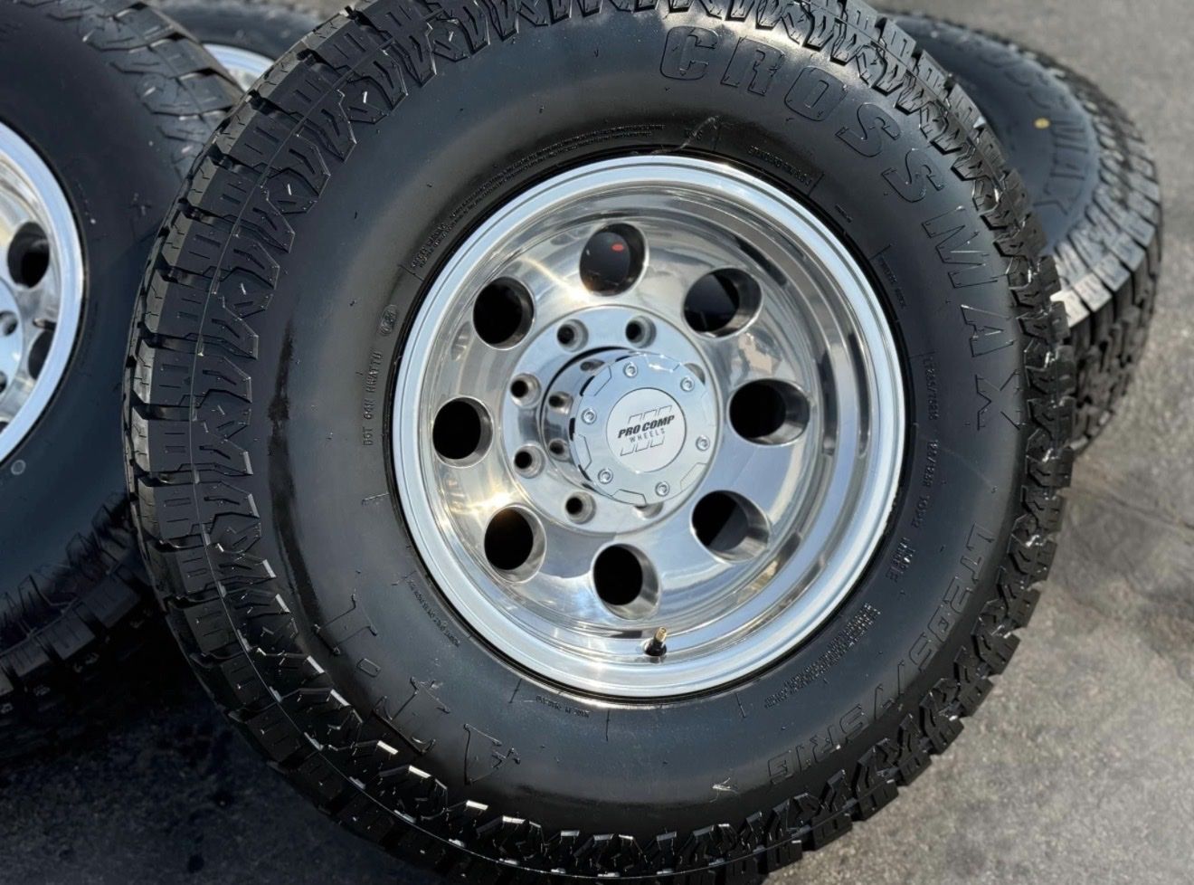 Main image 4