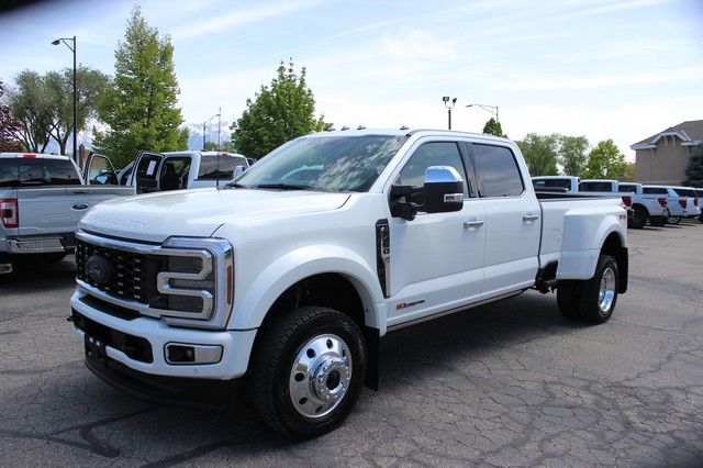 2026 Ford F-450 Super Duty Platinum