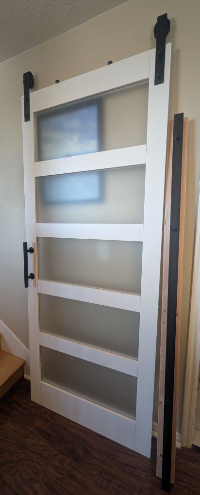 Main image 3