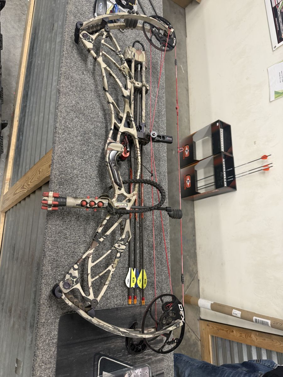 Hoyt Defiant 34 Compound Bow