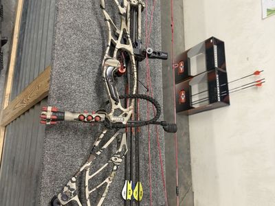 Hoyt Defiant 34 Compound Bow