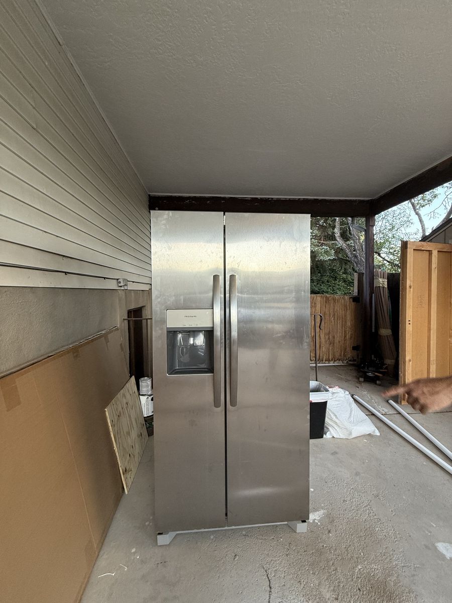 Frigidaire Fridge