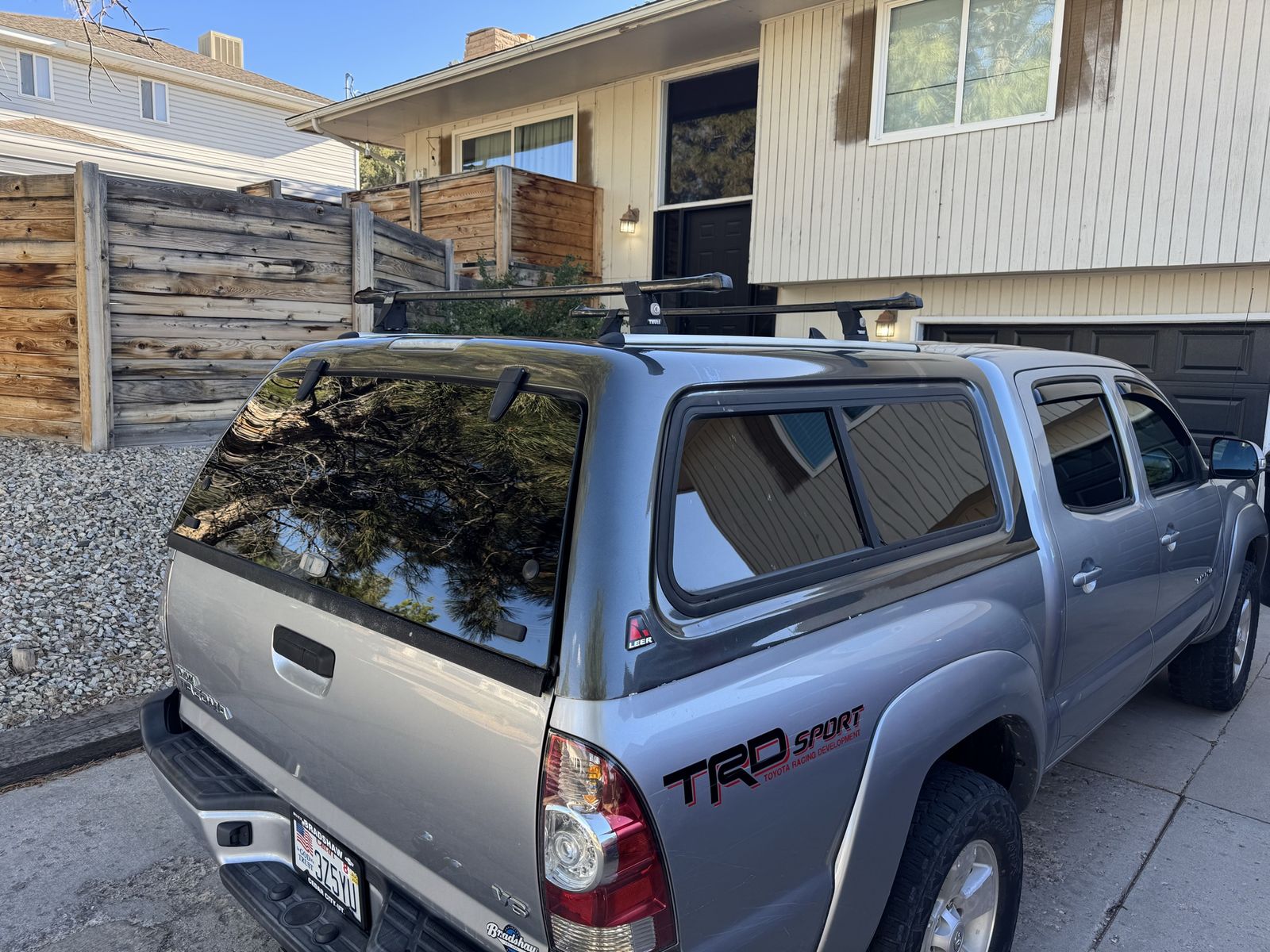 Leer Shell topper for 2005-2015 Toyota Tacoma 5’ bed