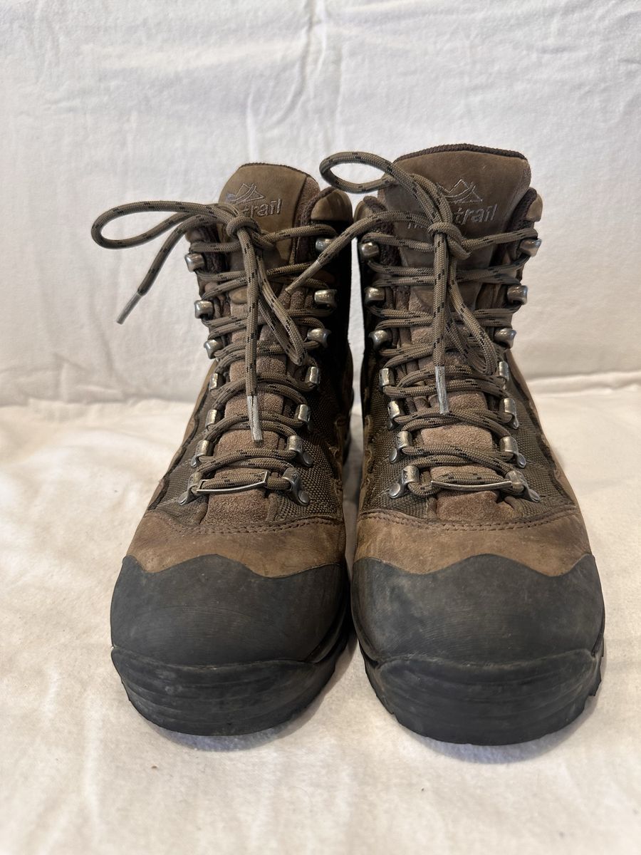Montrail women’s size 9 Leather/textile Gore-Tex mid hiking boots