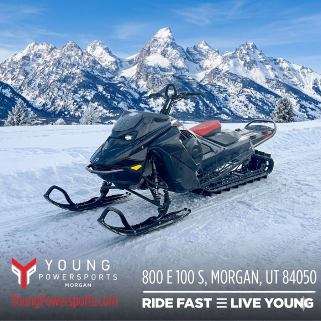 2023 Ski-Doo Summit® X® 850 E-TEC Turbo R 154 SS H_Al Powder 2.5_4.5 Blk
