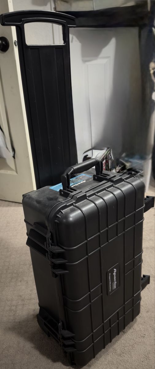 Apache 5800 Rugged Mobility Hard Case with Retractable Handle and Wheels