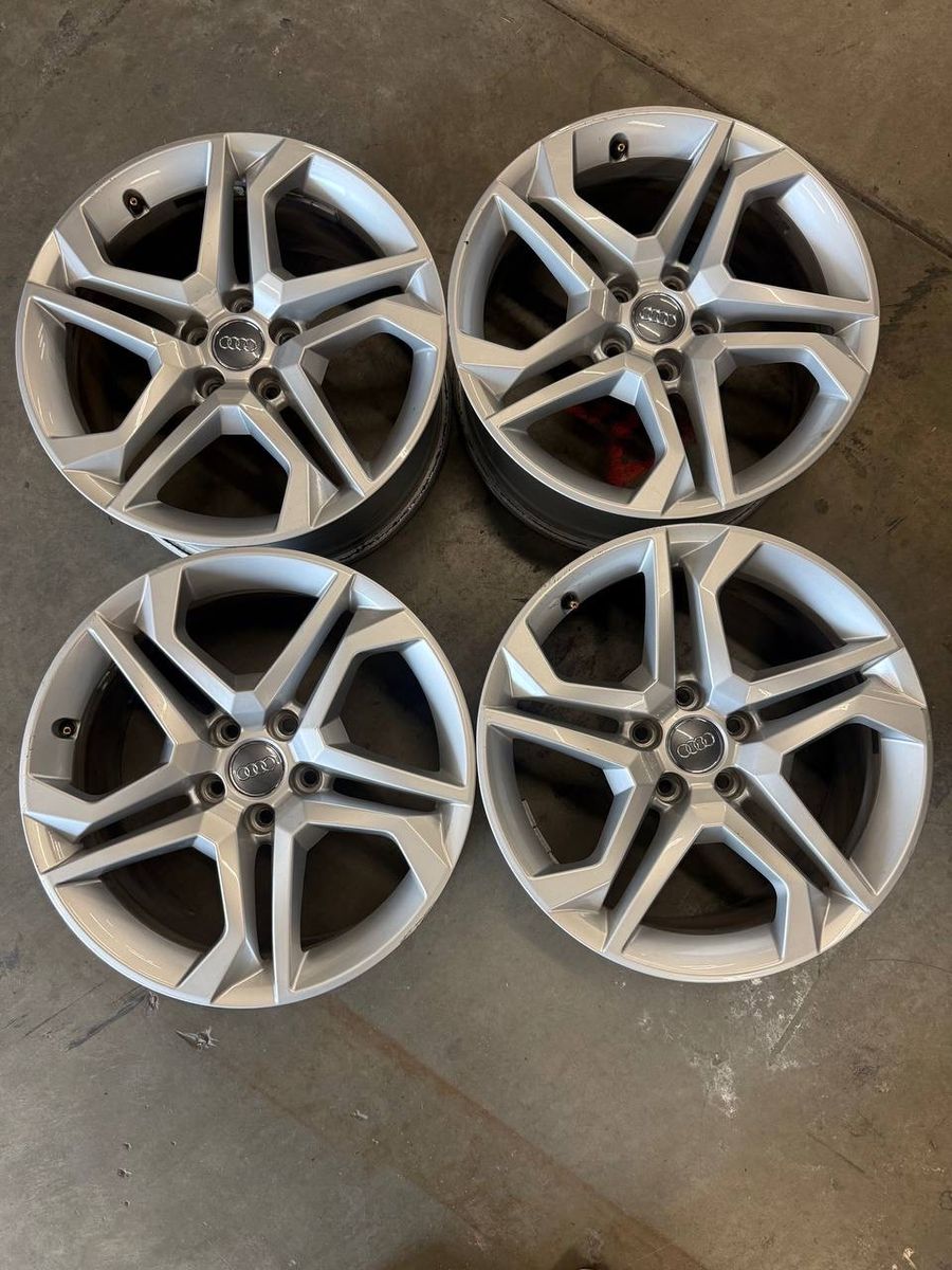 OEM Audi Q5 18” Alloy Wheels Rims 18x8J ET39 - Set of 4