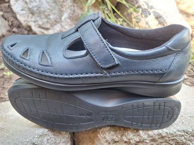 Womens SAS Roamer T Strap Comfort Shoes Sz 7N
