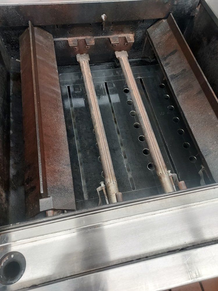 Main image 3