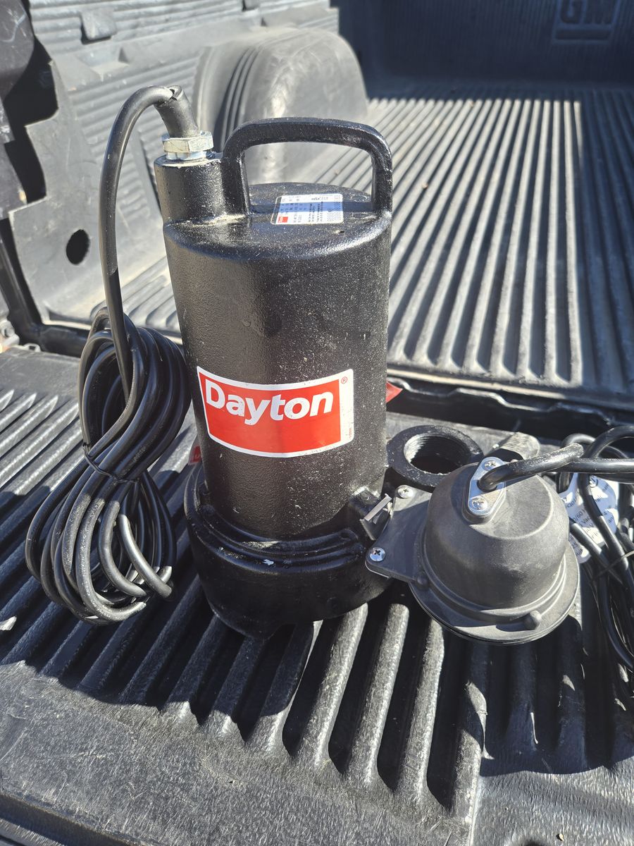 Dayton 3/4 HP Submersible Sump Pump - Heavy Duty Never Used