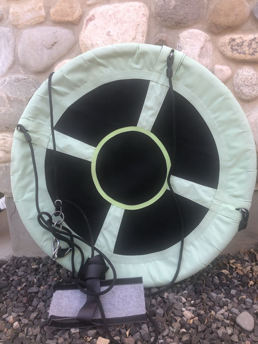 Round Saucer Tree Swing with Hanging Ropes and Straps