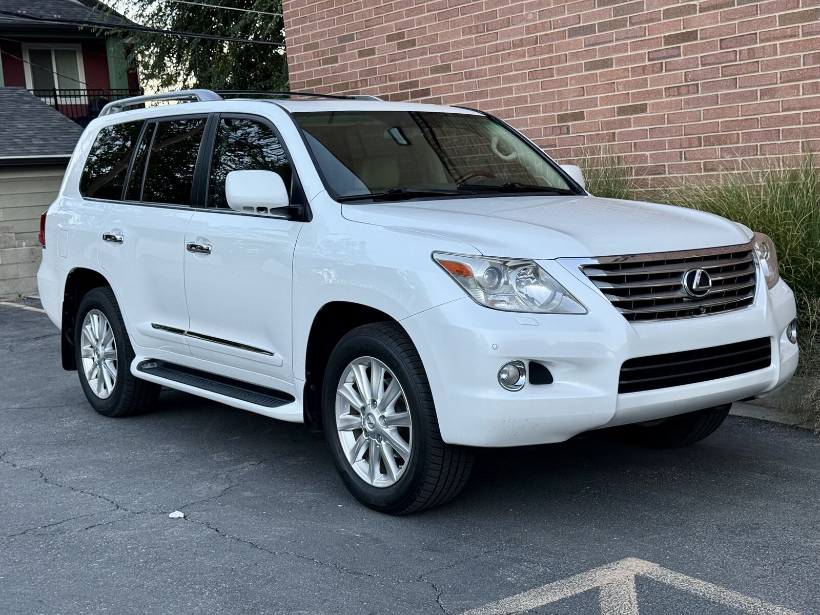 2008 Lexus LX Base