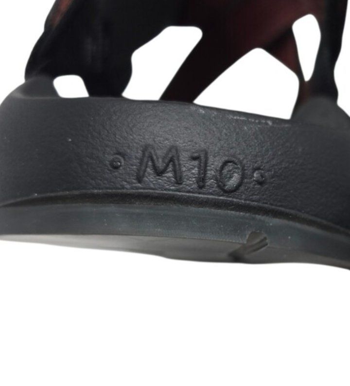 Main image 10