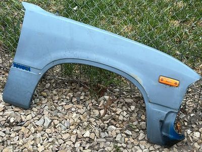 Toyota Pickup front fender pass R/F 1979-83