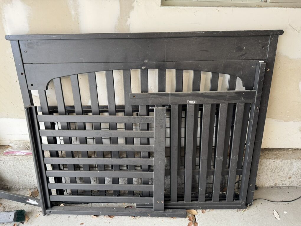 sturdy wooden baby crib !! Reduced Price !!