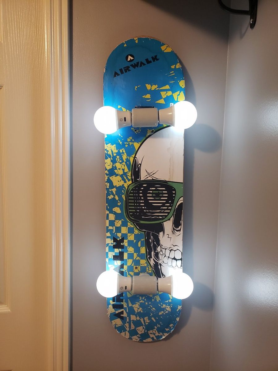 Skateboard Wall Light Boys Room Decor Skate Board w Remote - Cool Gift
