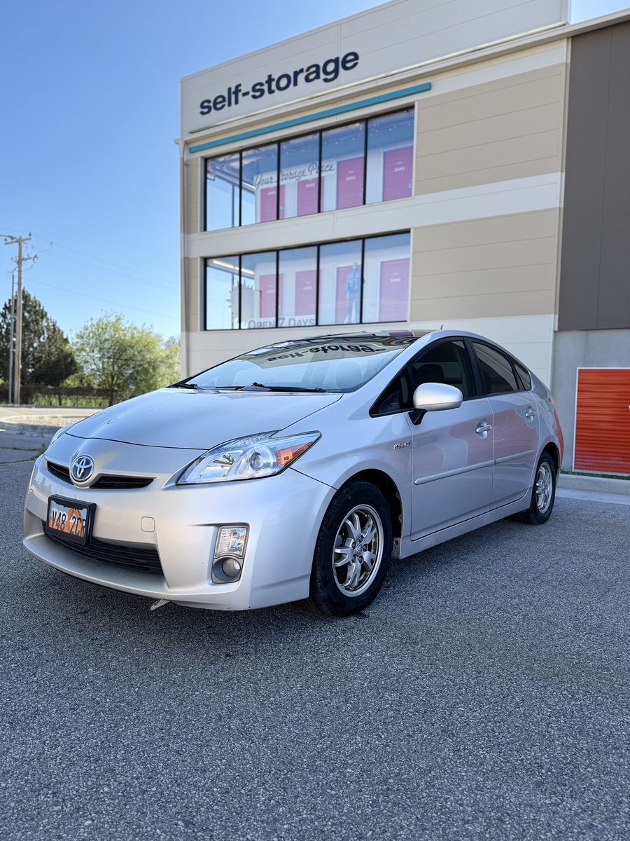 2010 Toyota Prius IV