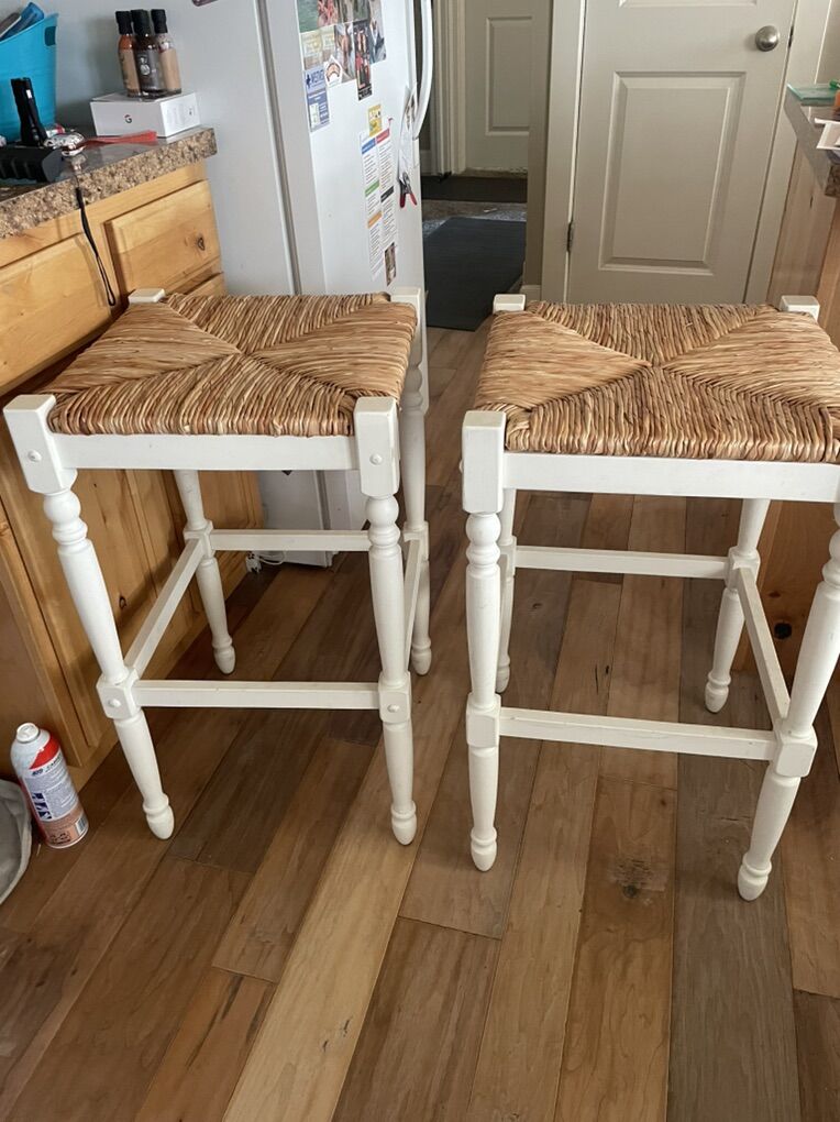Set Of 2 Barstools