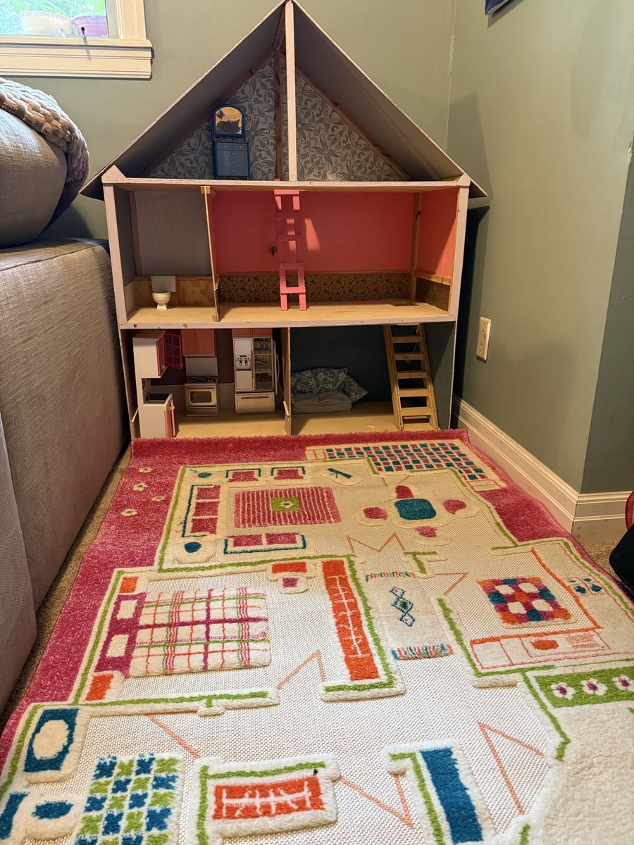 Barbie house with play mat