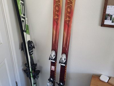 Atomic FR 9.18 Beta Series Downhill Skis with Bindings Used