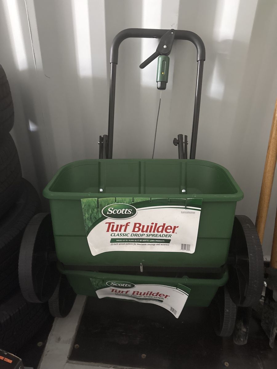 Scotts Turf Builder Classic Drop Spreader - 22-inch Coverage for up to 10,000 sq ft