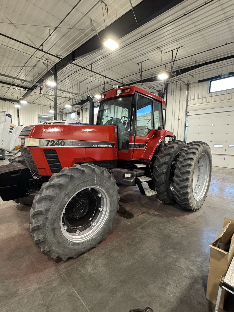 1994 Case IH 7240 Magnum Tractor