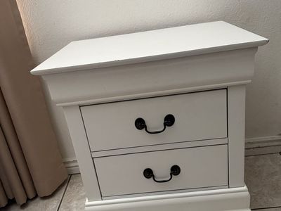 1-Nightstand