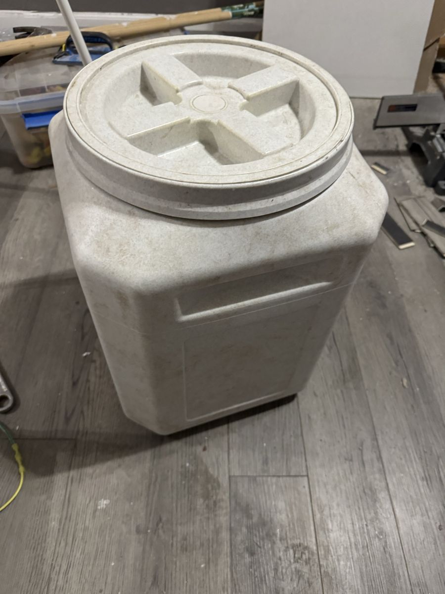 Large Food Grade Plastic Storage Container Barrel with Lid - Beige, 20-25 Gallon Capacity