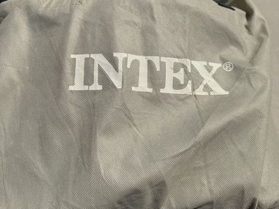 Twin size inflatable mattress