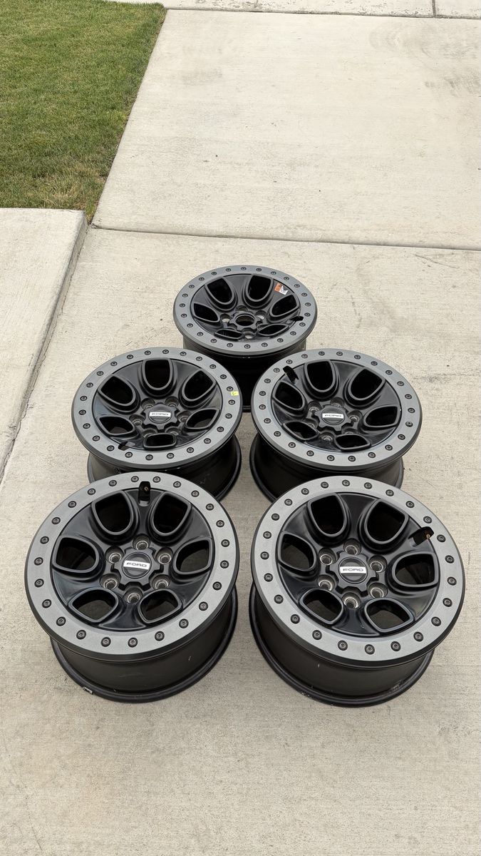 Ford F150 Raptor Rims 17” like new 