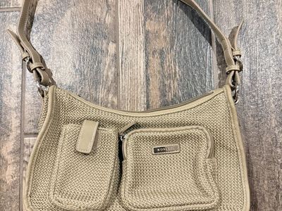 Like New Rosetti Purse Light Brown Color