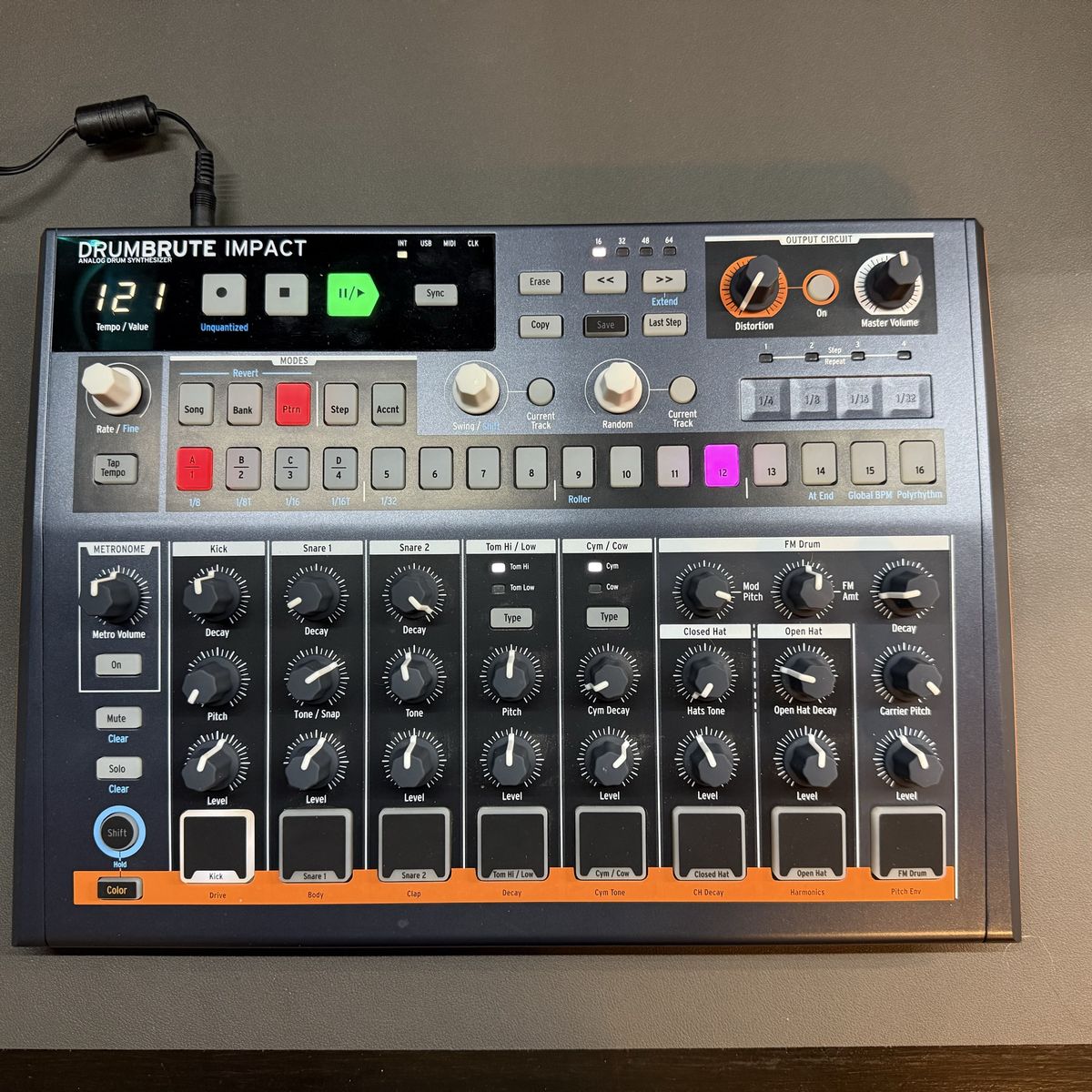 Arturia Drumbrute Impact