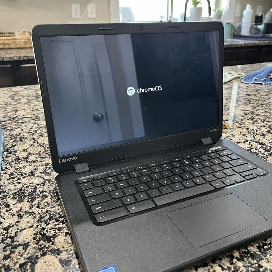 Lenovo chrome book laptop