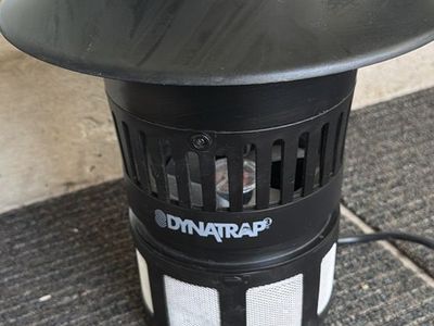 DynaTrap DT1100 Outdoor Electric Insect and Mosquito Trap - Black