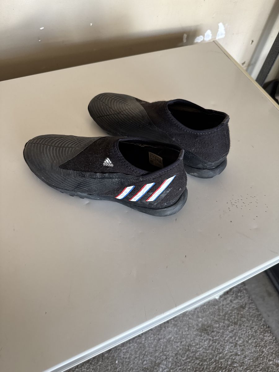 Adidas predators Indoor soccer cleats