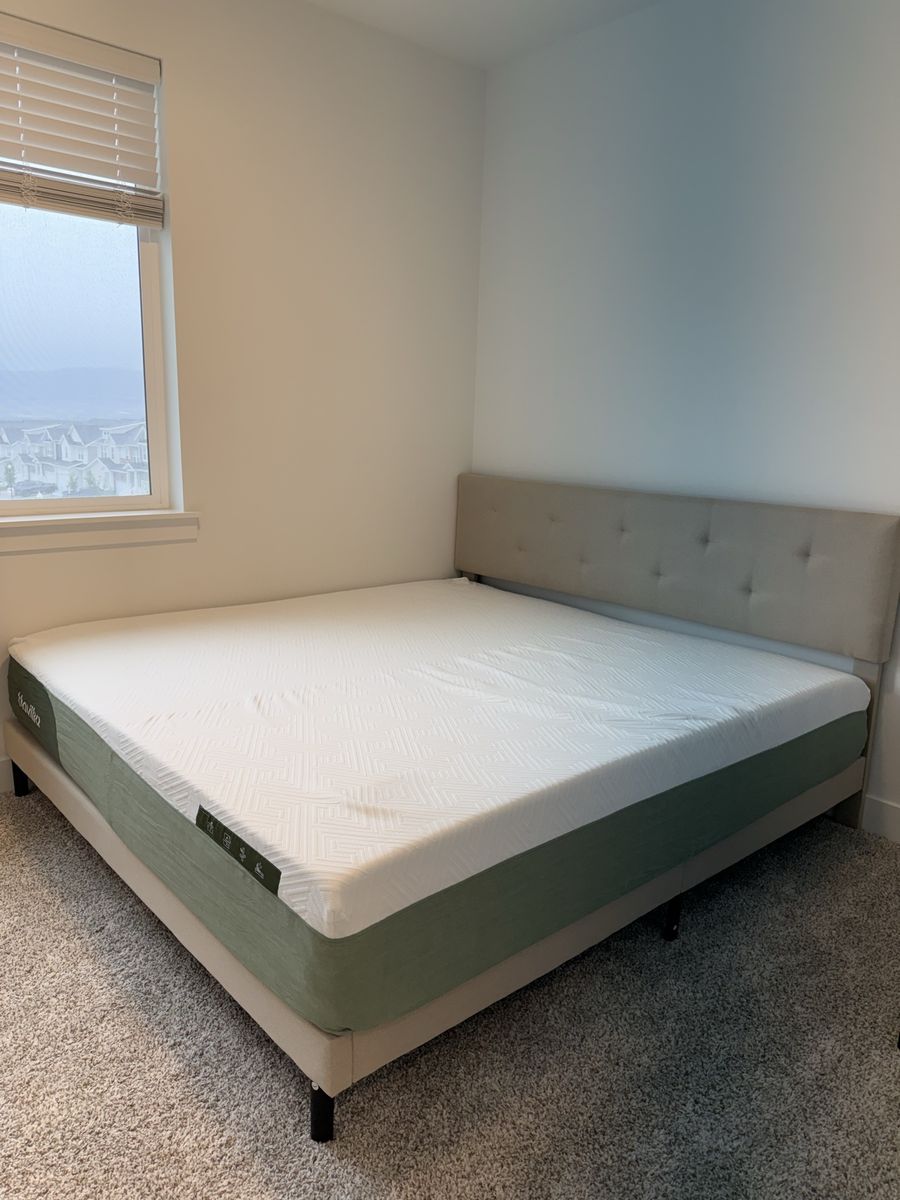 Brand New King Mattress & Bed Frame Set + FREE Nightstand! - $150