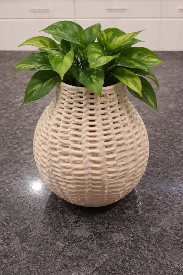 Elegant Ceramic Decorative Weave Vase Brand New