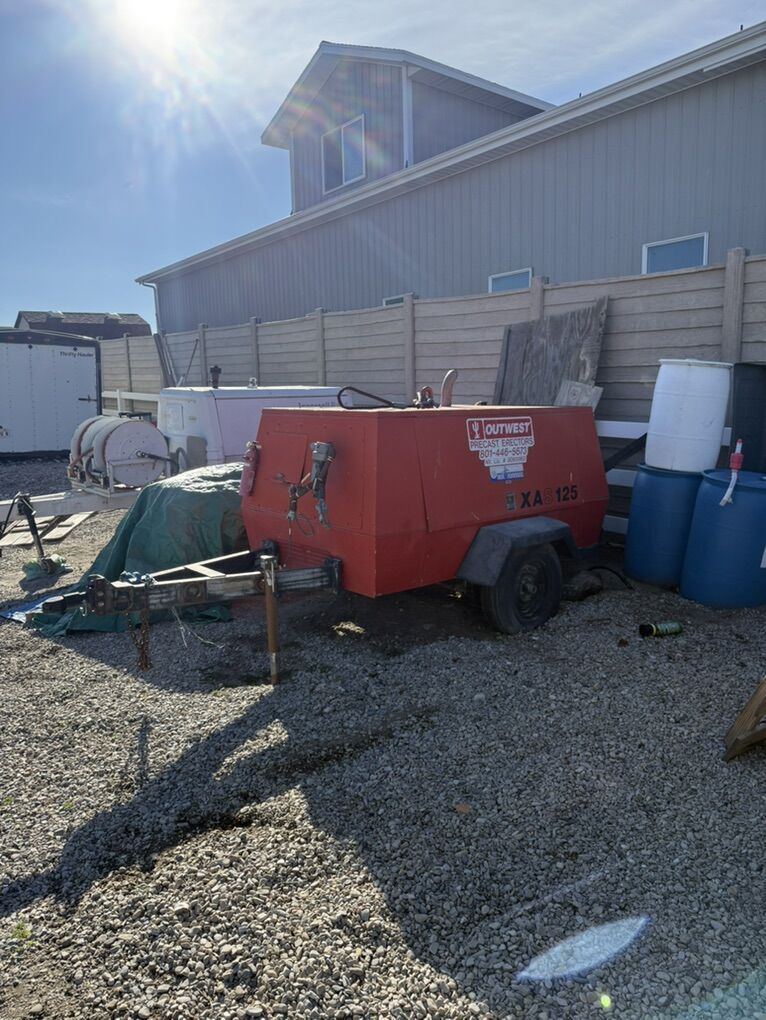 John Deere Diesel Compressor