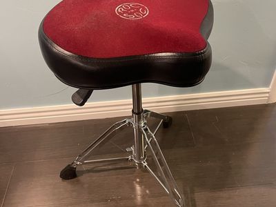 Roc and Soc Nitro Drum Throne Red