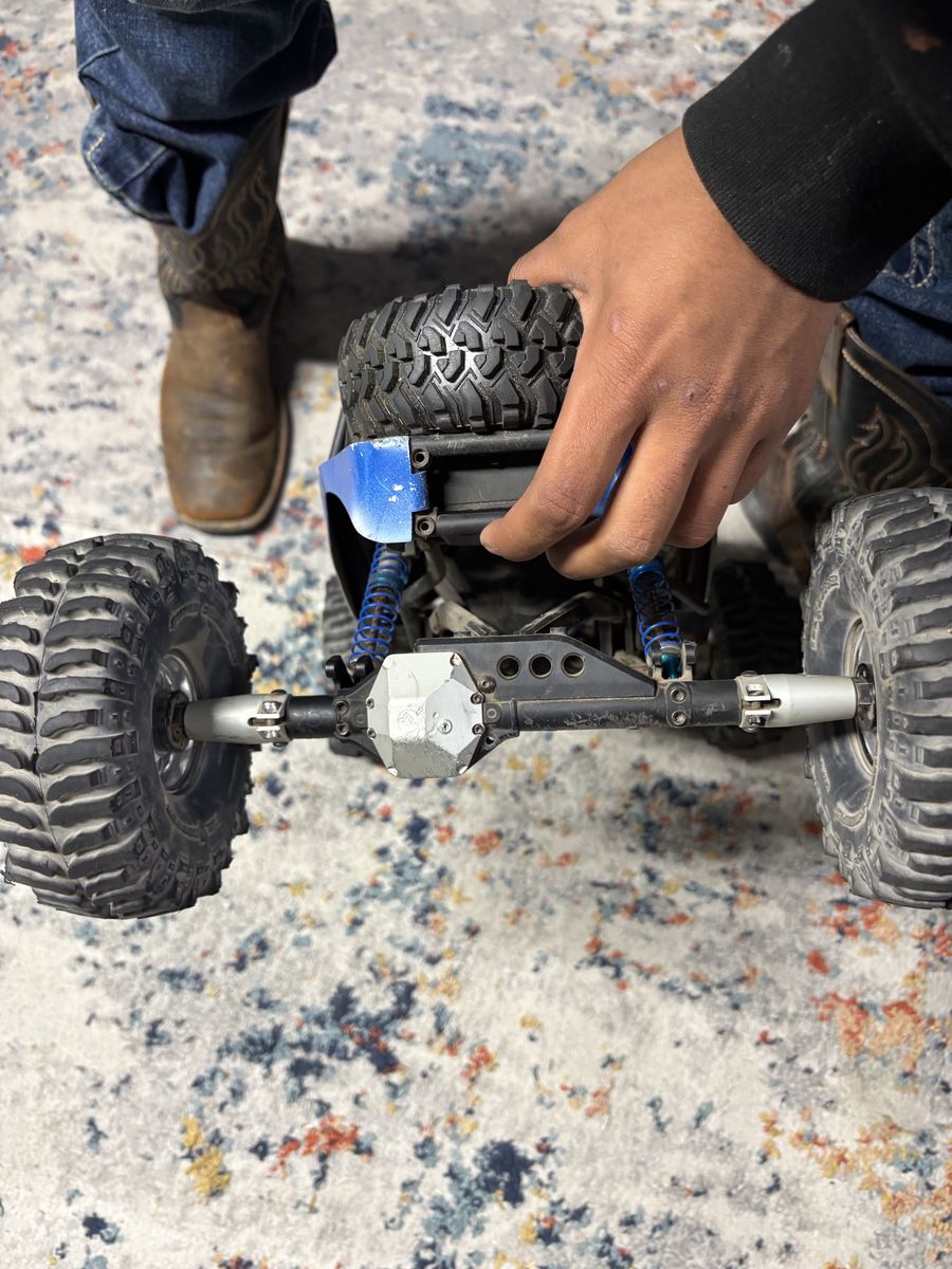 Rc car come with spare tire