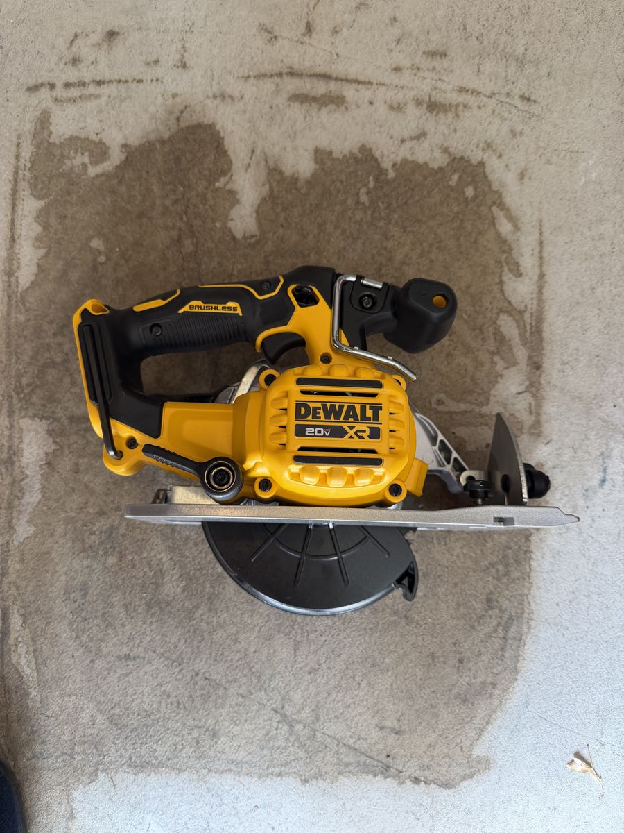 DeWalt 6.5 Circular Saw