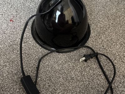 Black Dome Heat Lamp Fixture with Inline Switch for Reptiles/Chicks