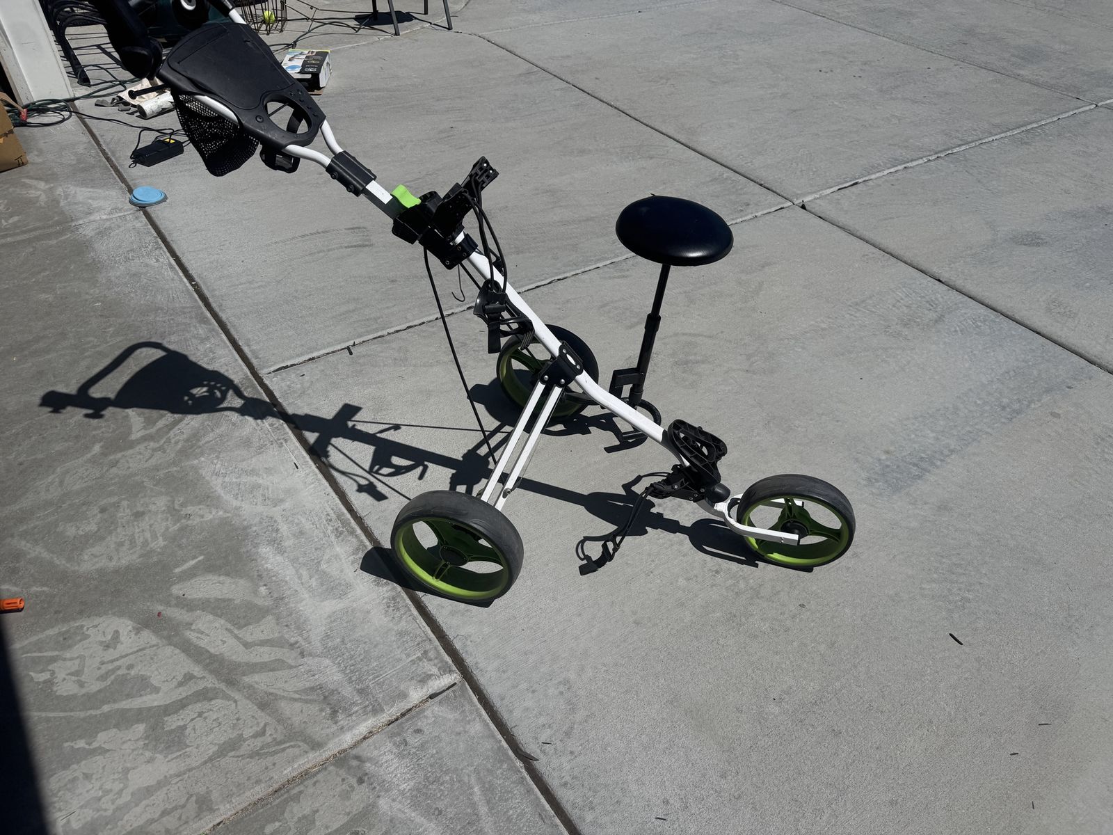 3 wheeled push cart with seat