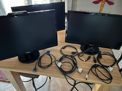 Computer Monitor Set