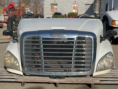Freightliner Cascadia 125 Hood, OEM # A17-15340-015 / A17-15340-007 / A17-15340-010
