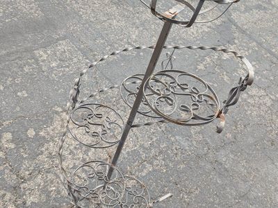 Vintage Wrought Iron Plant Stand / Garden Stand