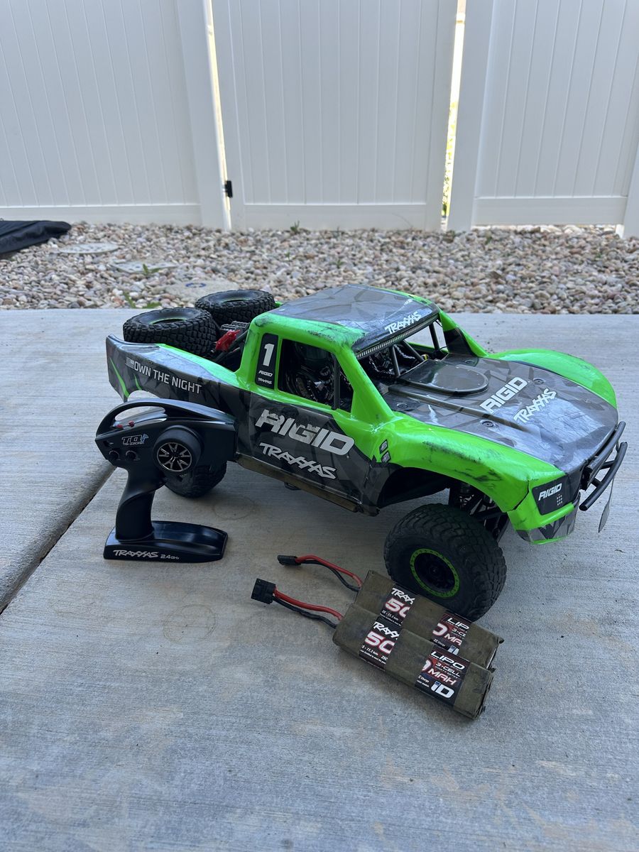 Traxxas UDR RC Trophy Truck